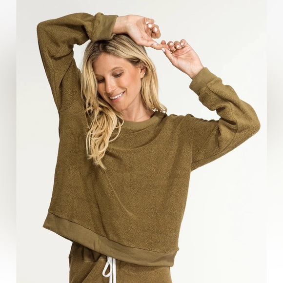 Nightcap Tops - NIGHTCAP FREE PEOPLE “SHERPA” COZY SWEATSHIRT LOUNGEWEAR TRAVEL ACTIVE TOP M